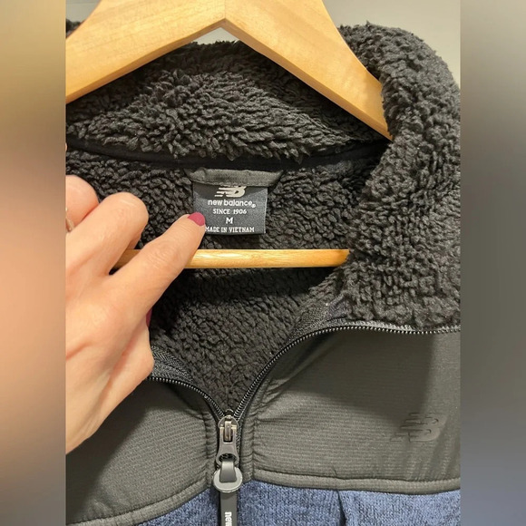 New Balance Navy and Black Full Zip Sweater Fleece Men’s Medium New with Tags - Picture 12 of 16